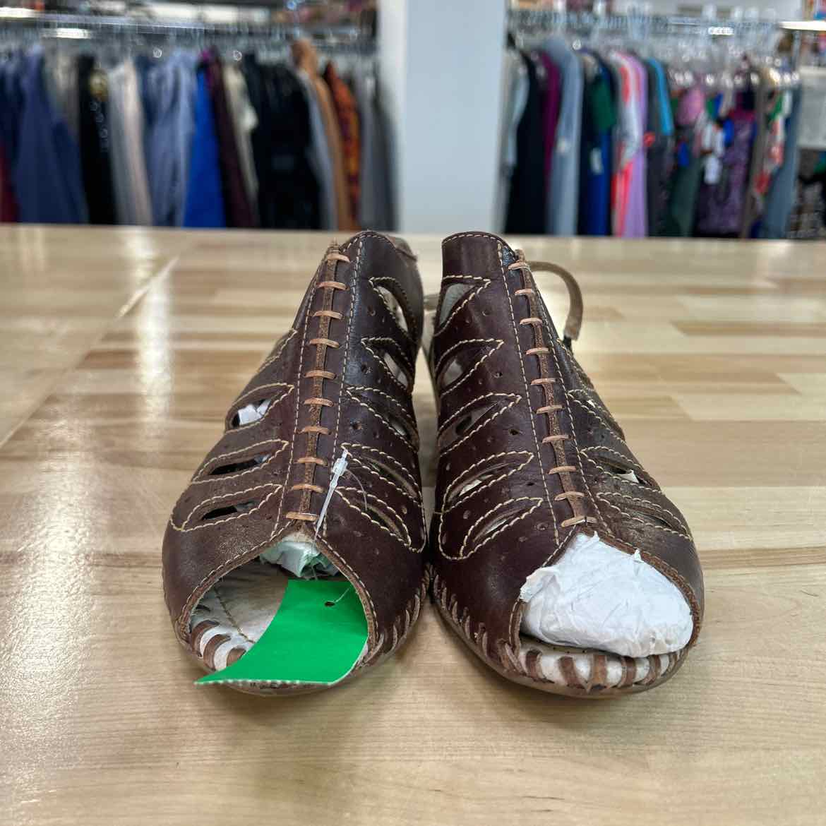 Pikolinos Size 10 Brown Preloved Wedges
