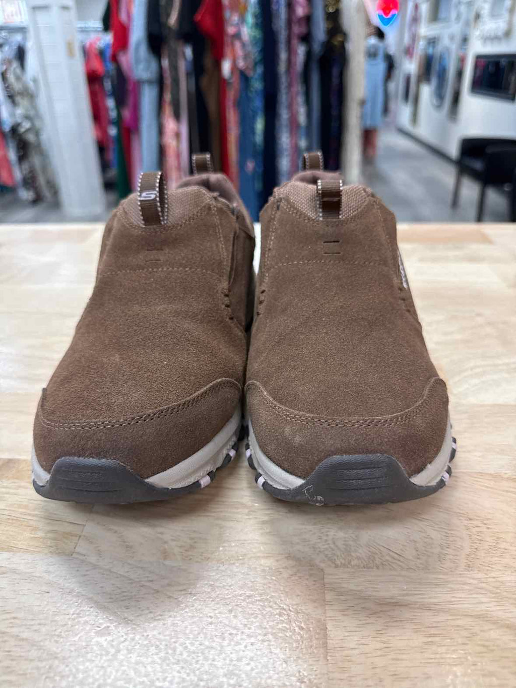 Skechers Hillcrest Size 8.5 W Brown Leather NWOT Slip On