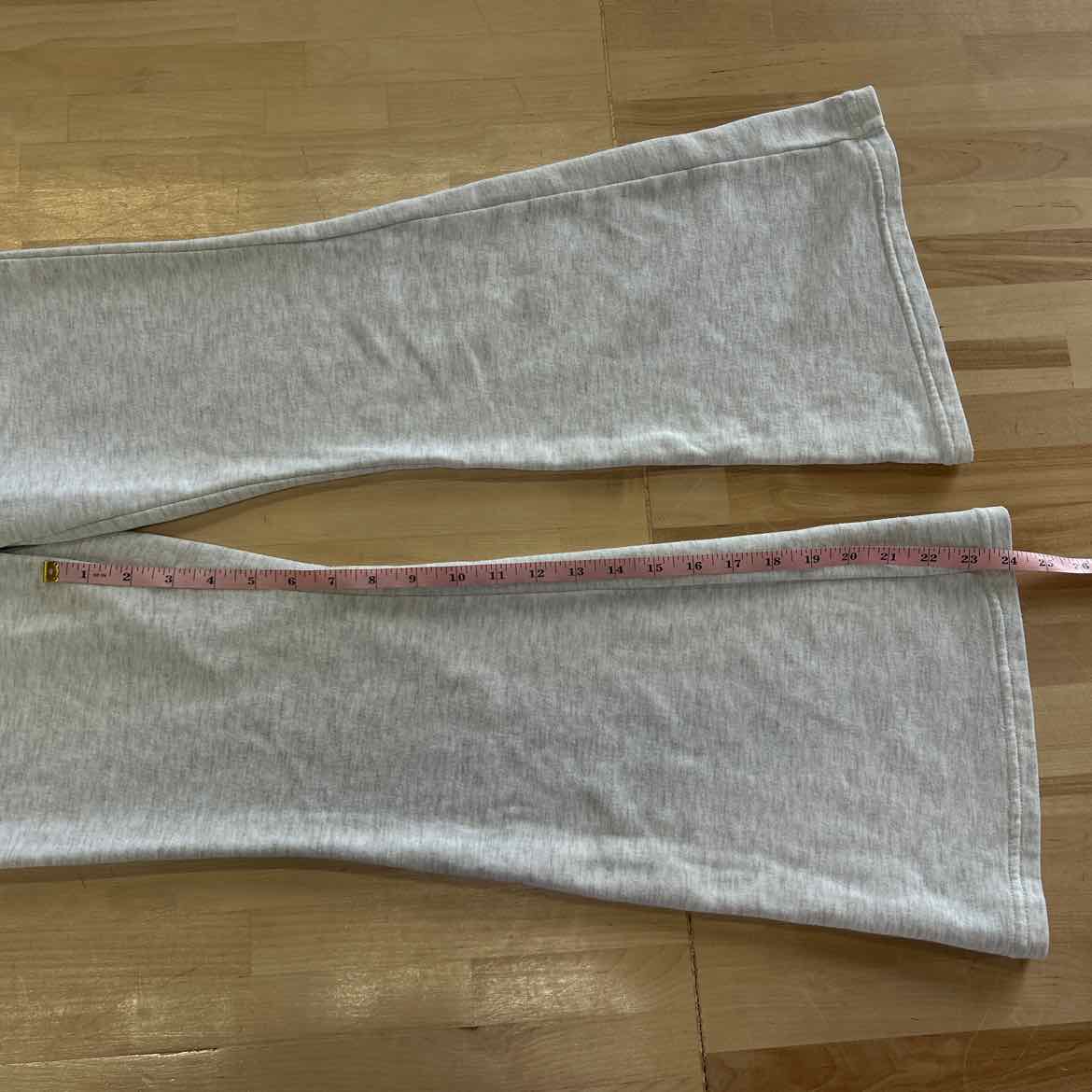 Divided Size S Gray Preloved Sweatpants