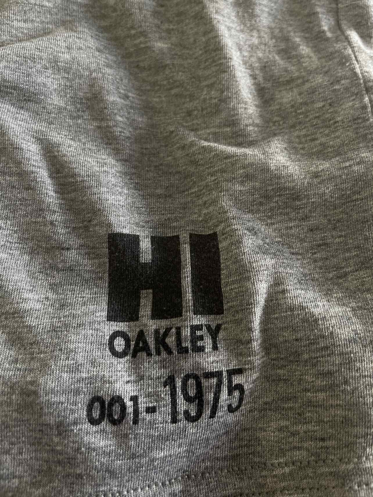 Oakley Size M Gray Preloved MENS T-shirt