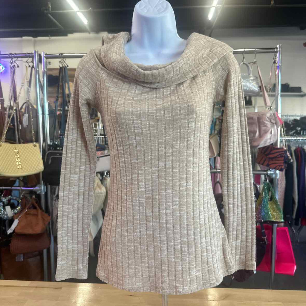 Guess Size XS Tan Sweater