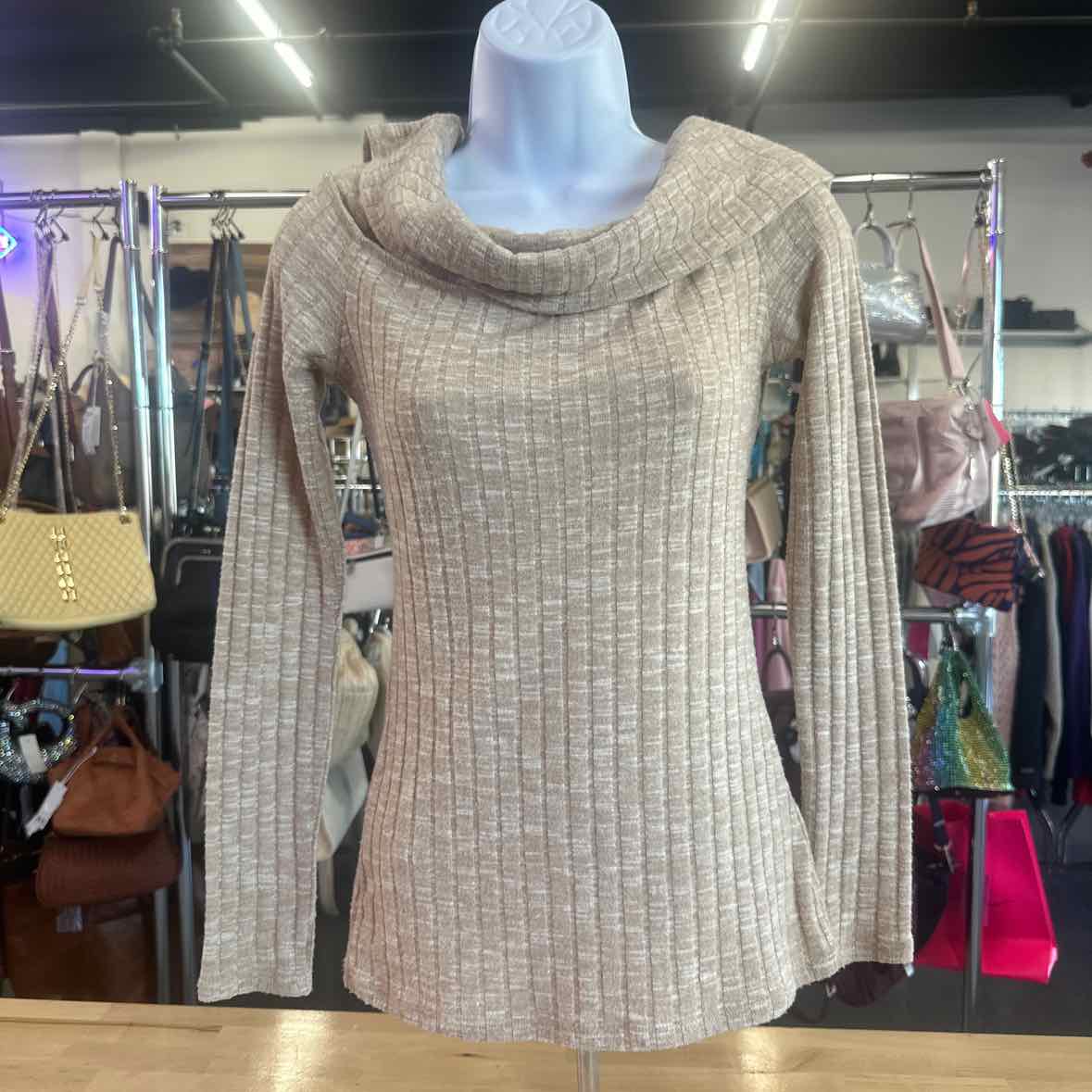 Guess Size XS Tan Sweater