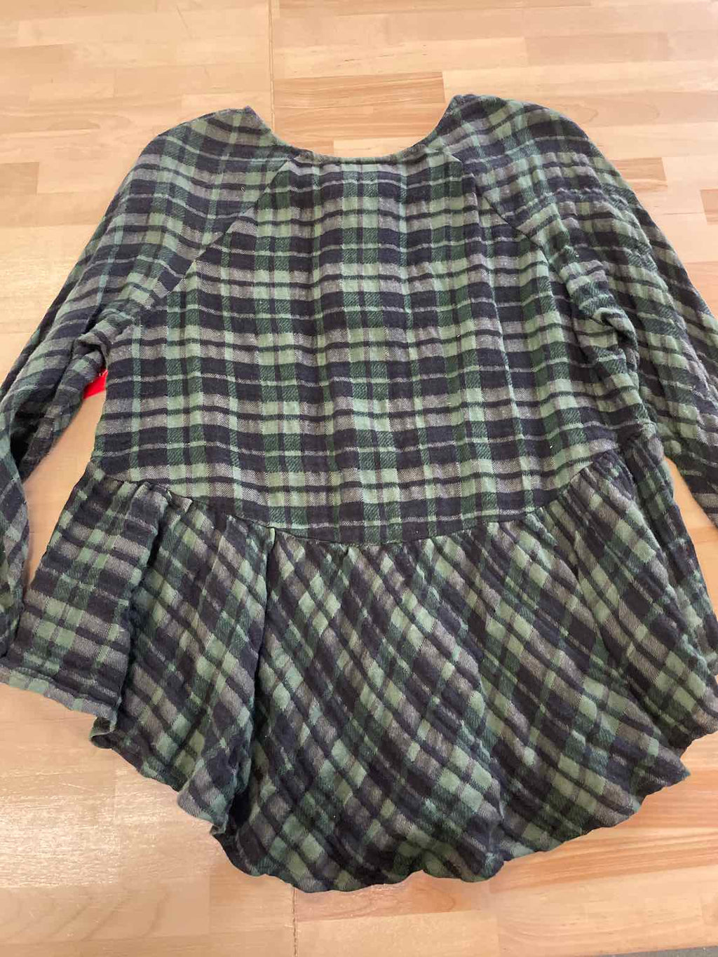 holding horses Size M Green Blouse