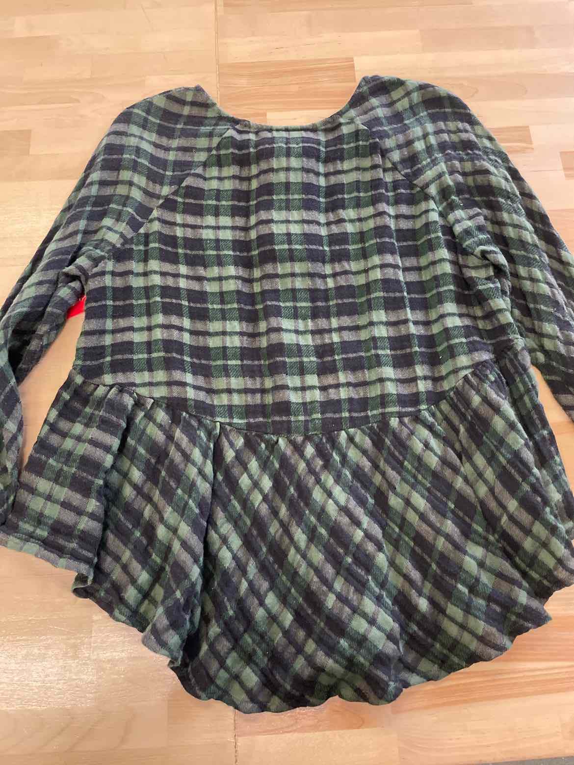holding horses Size M Green Blouse