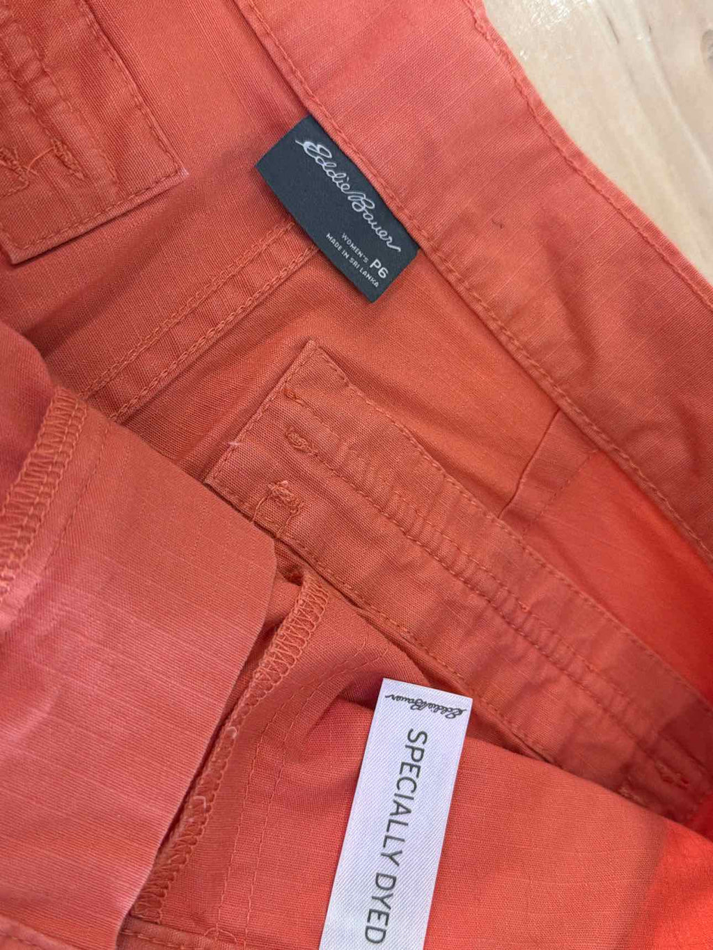 Eddie Bauer Women Size 6P Orange Preloved Shorts