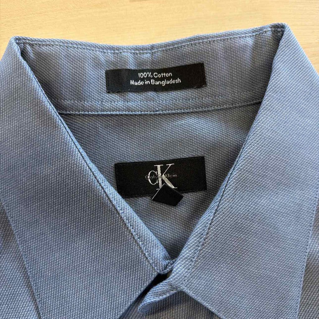 Calvin Klein Size XL Blue MENS Button Down Shirt