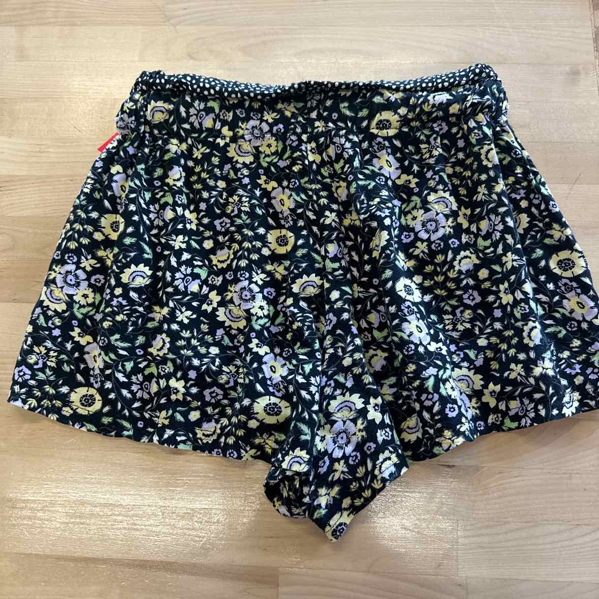 Vanilla Star Size XS Black Shorts