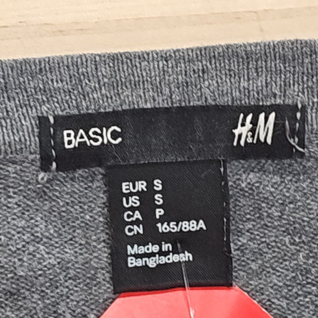 H&M Size S Gray Shirt
