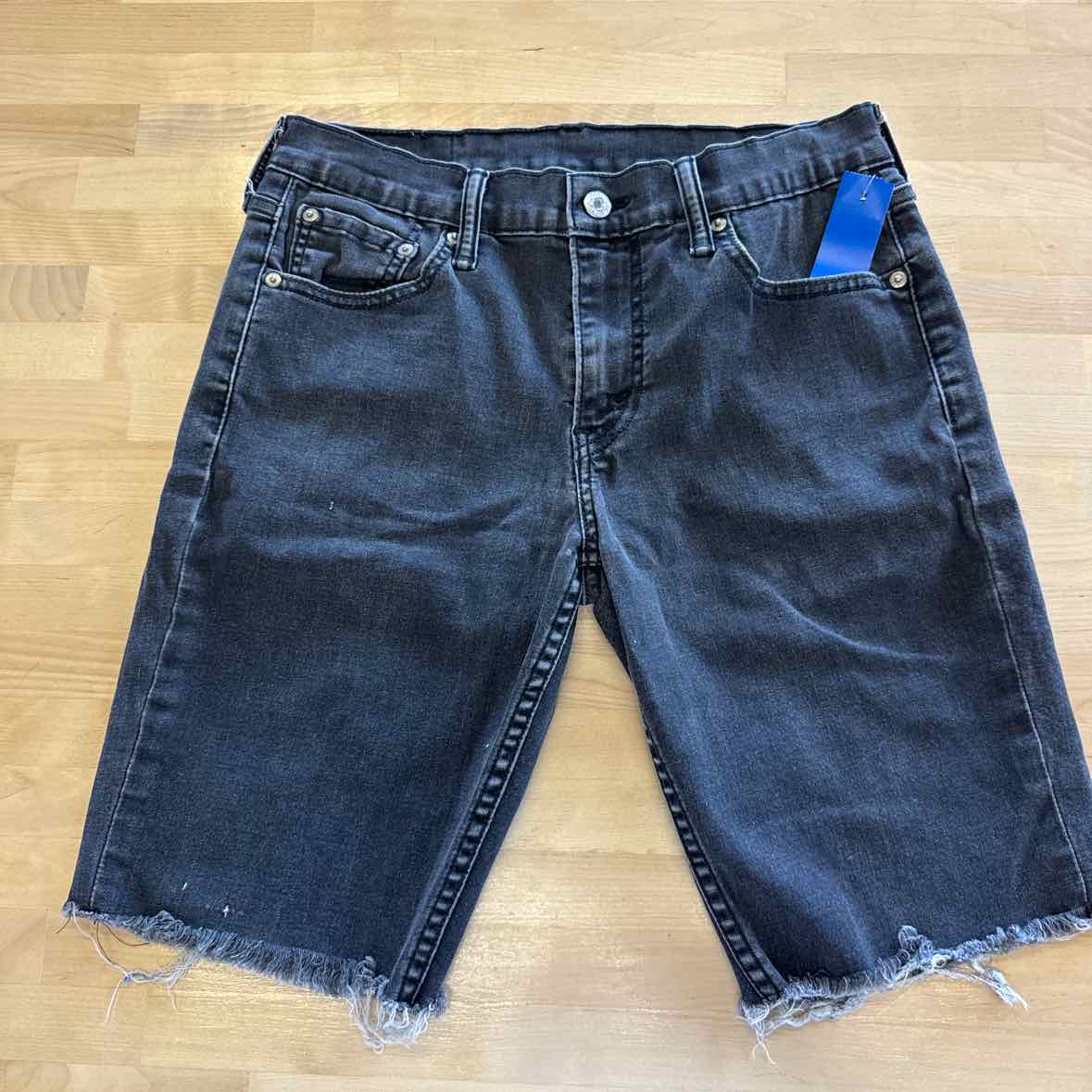 Levi's Size 30 Gray Denim Shorts