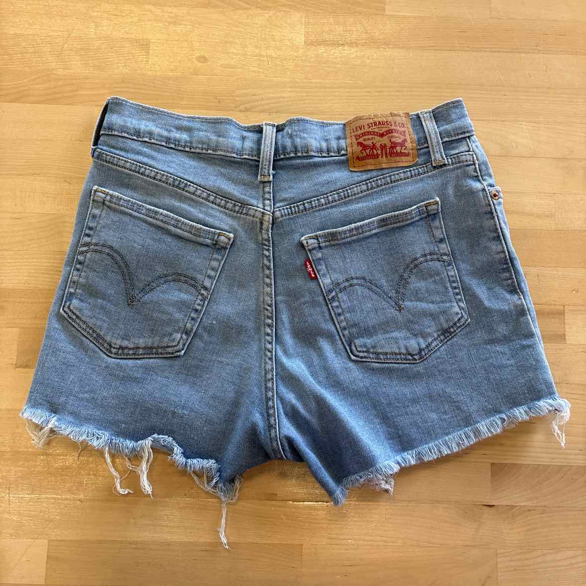 Levi's Women Size 28 Blue Denim Preloved Shorts