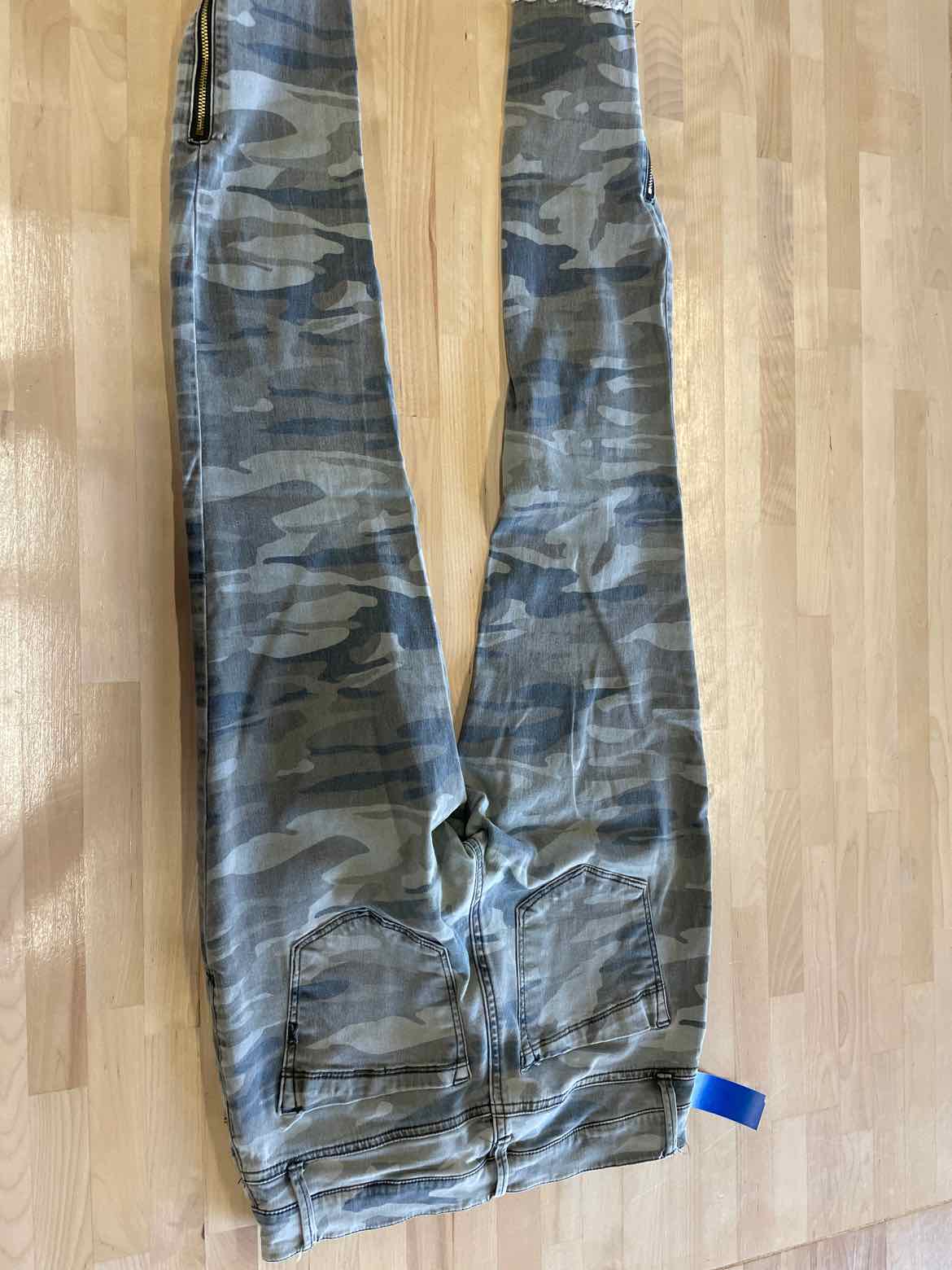 Express Size 4 Camo Pants