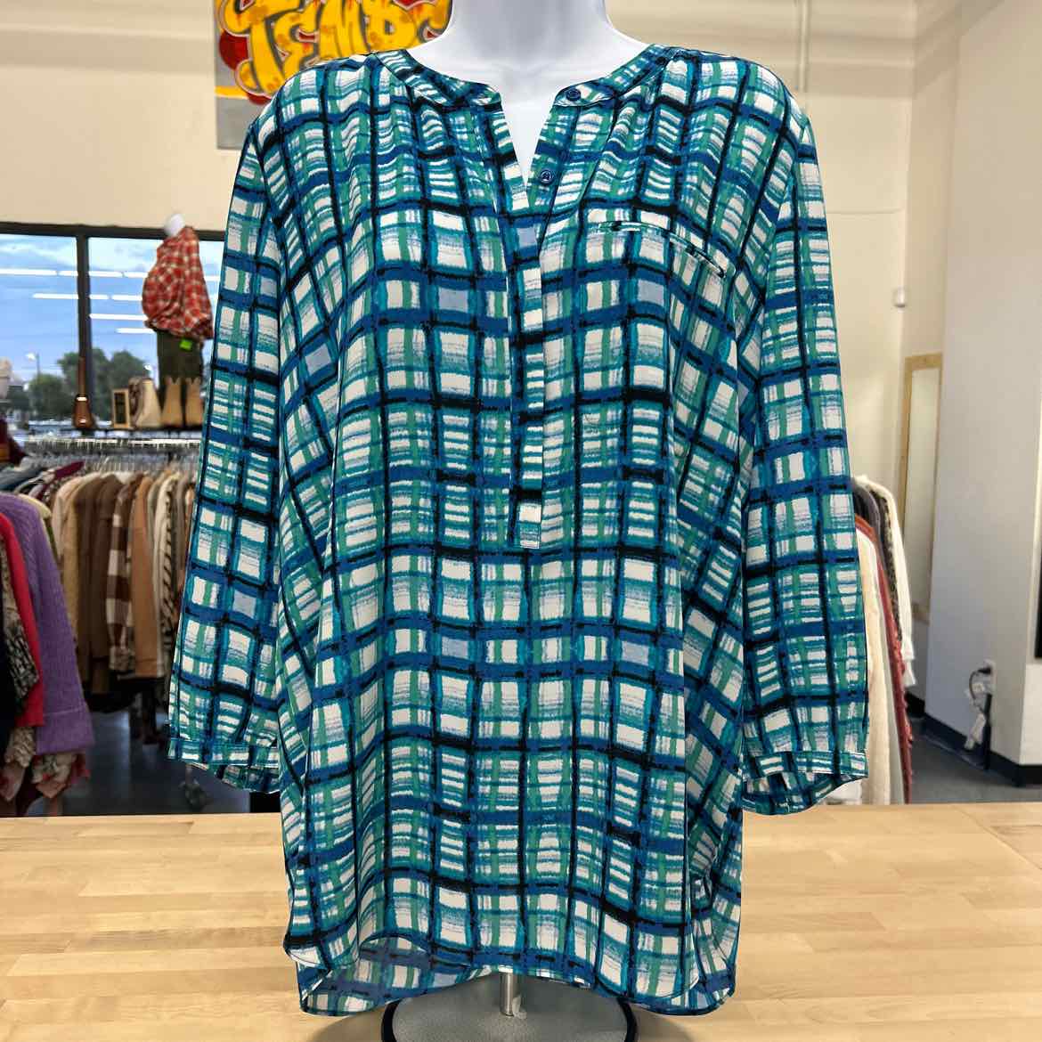NYDJ Size L Blue Button Down Shirt