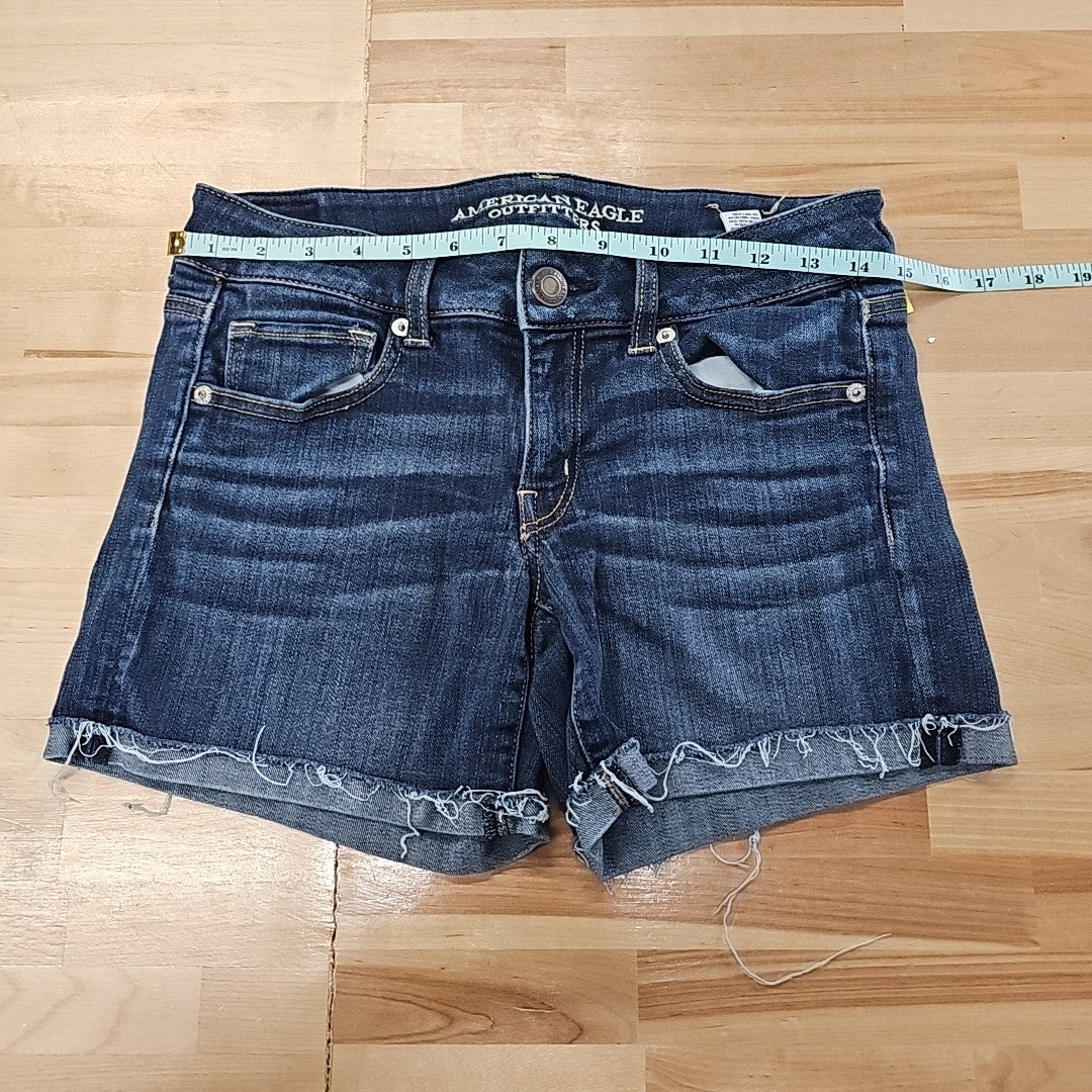 American Eagle Size 6 Denim Shorts