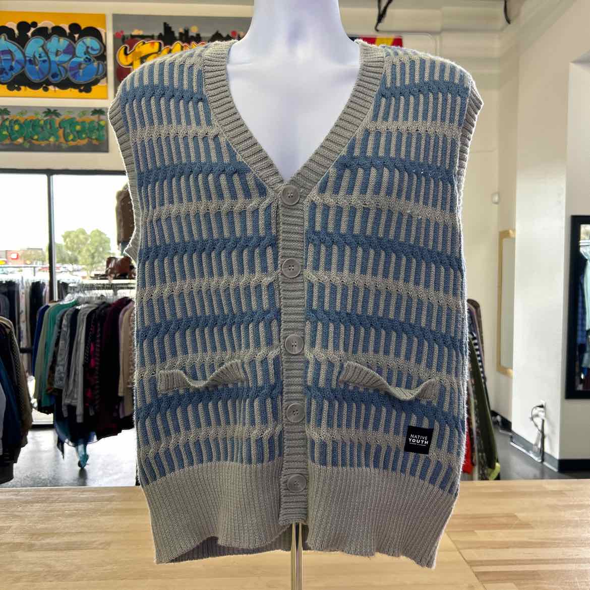 Native youth Size M Blue New MENS Vest