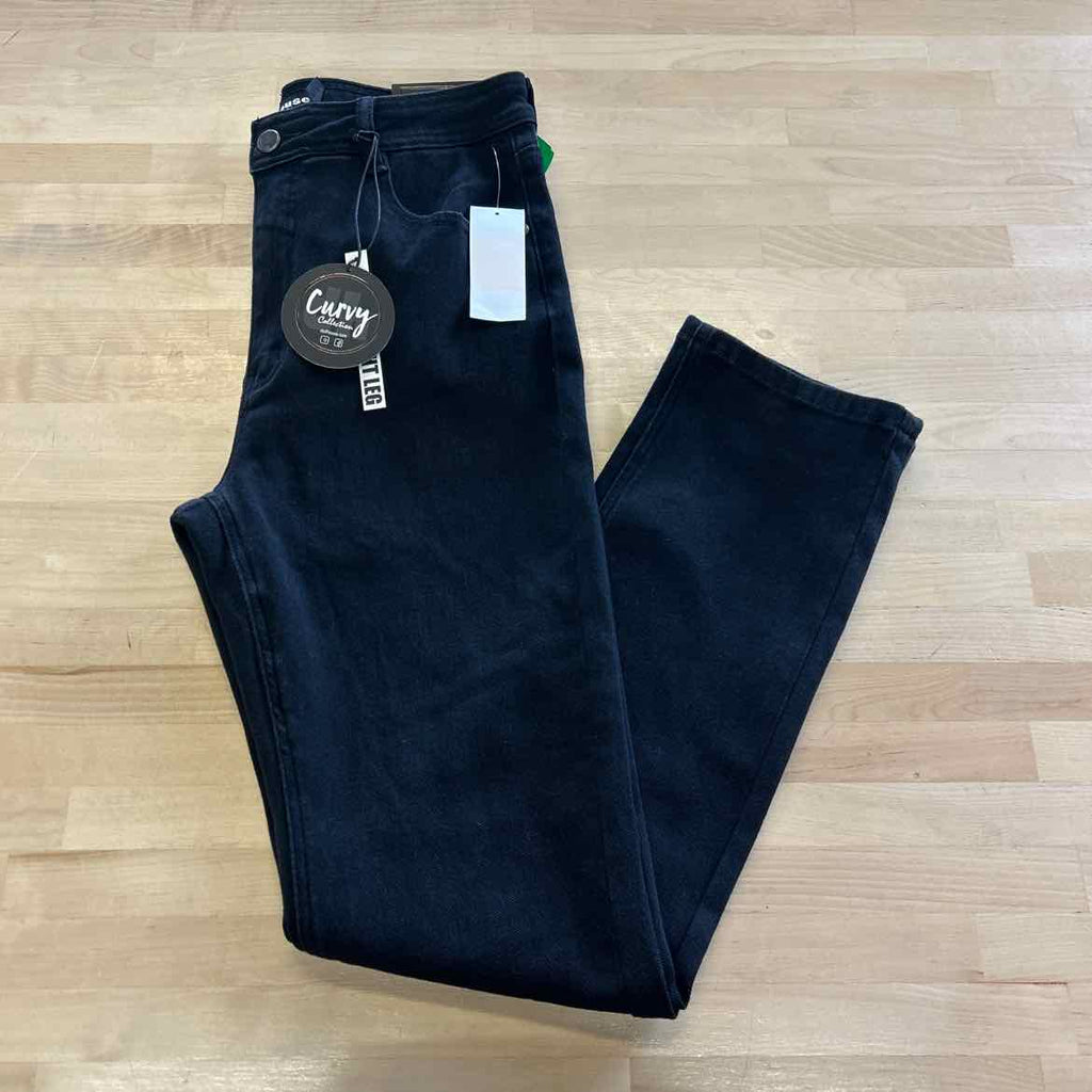 Dollhouse Juniors' High Rise Straight-Leg Jeans - Black