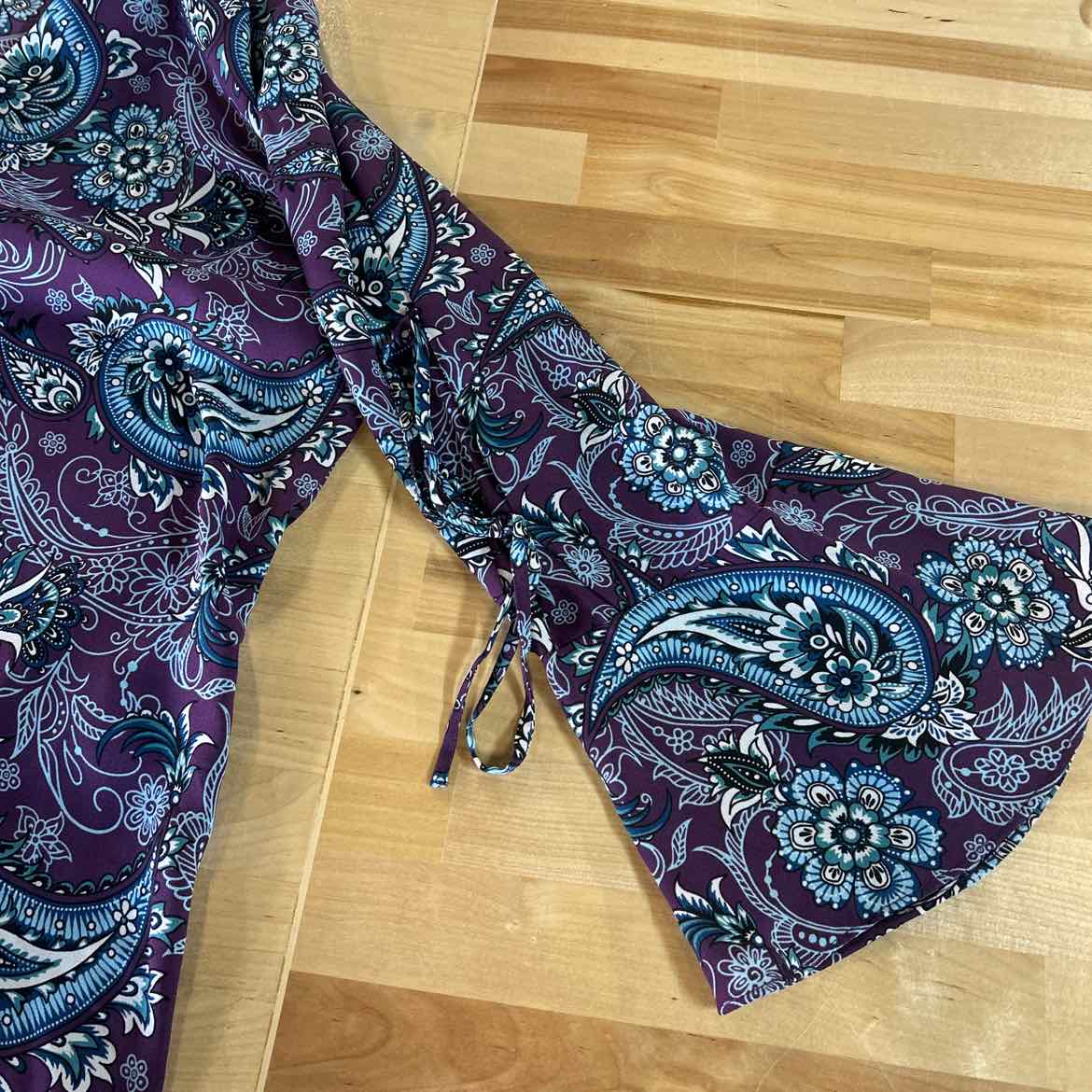 41 Hawthorn Size L Purple Preloved Blouse LS