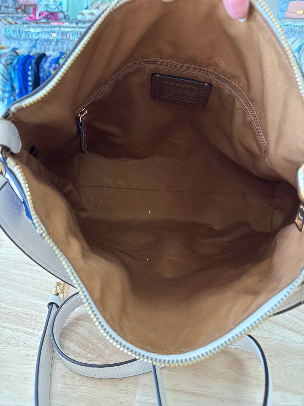 Coach White Pebbled Leather Preloved Handbag
