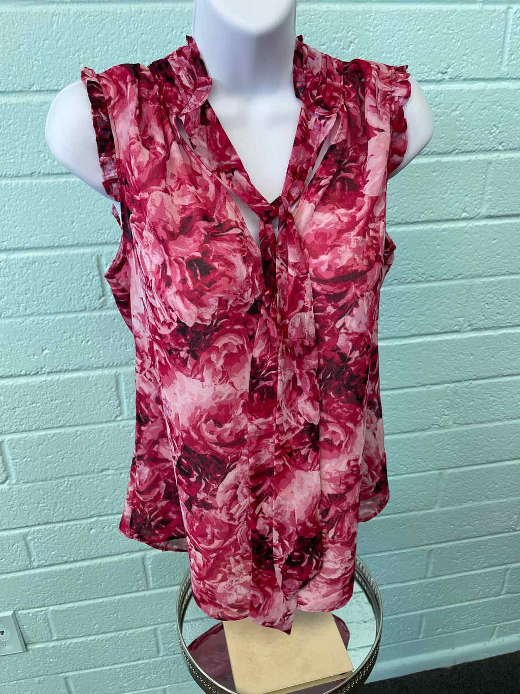 White House Black Market Size S Pink/white Sleeveless