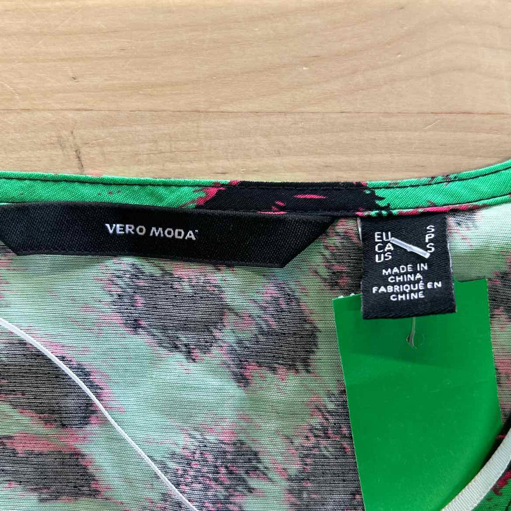 VeroModa Size S Green Preloved Button Down LS