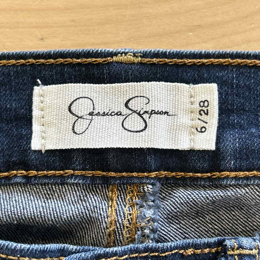 Jessica Simpson Size 6 Dark BLue Denim Preloved Jeans