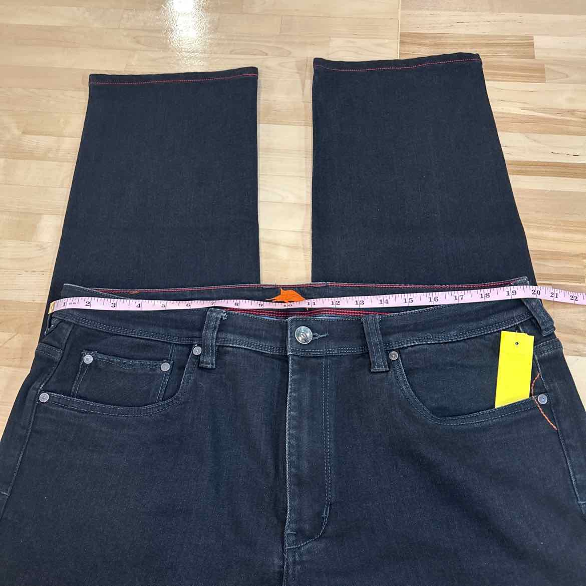 Tommy Bahama Size 38x32 Black MENS Jeans