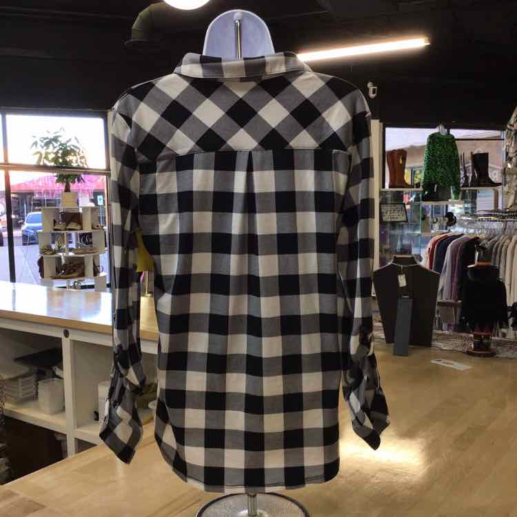 Size L Black White Preloved Button Down LS