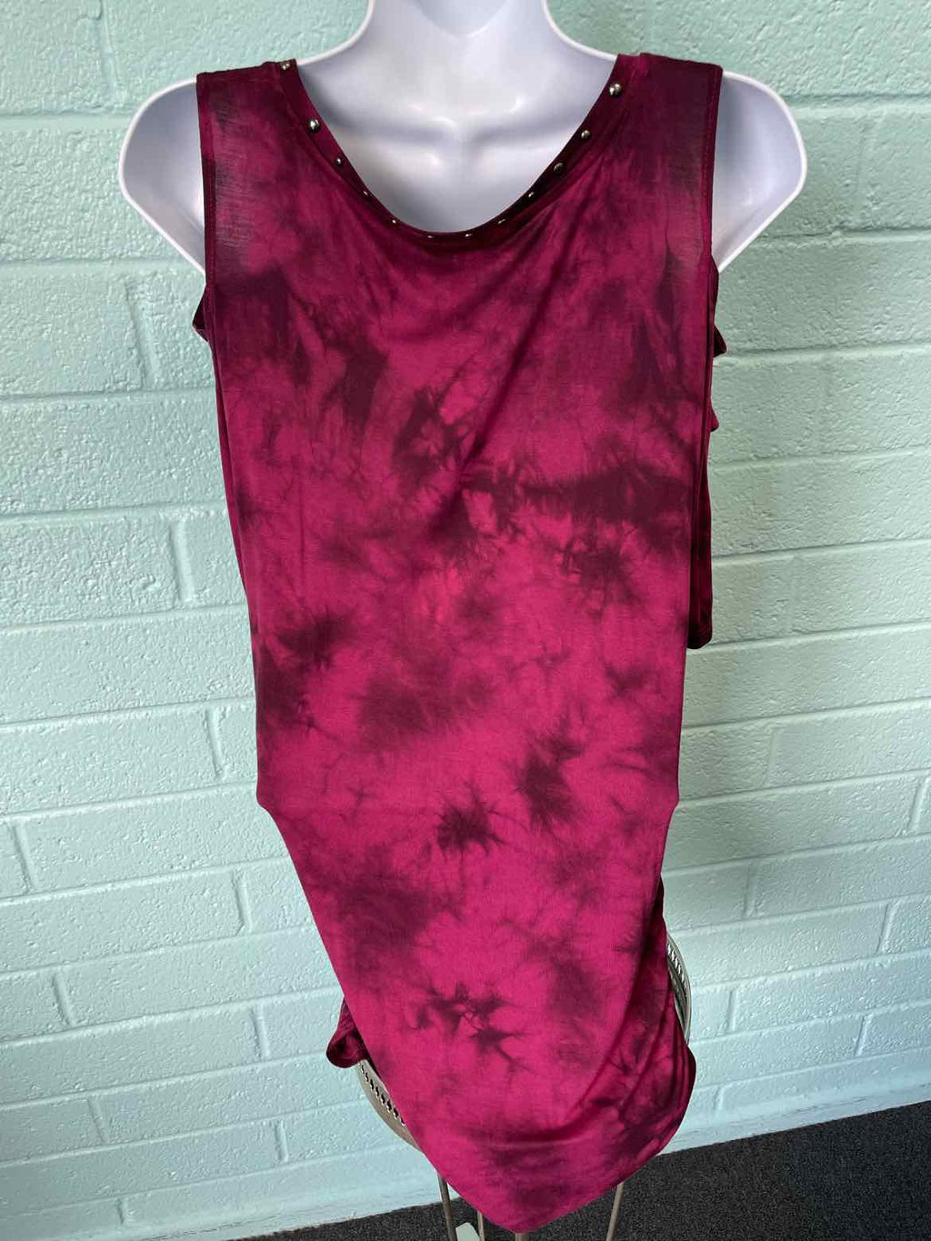 Rock & Republic Size L Burgandy Knit Top