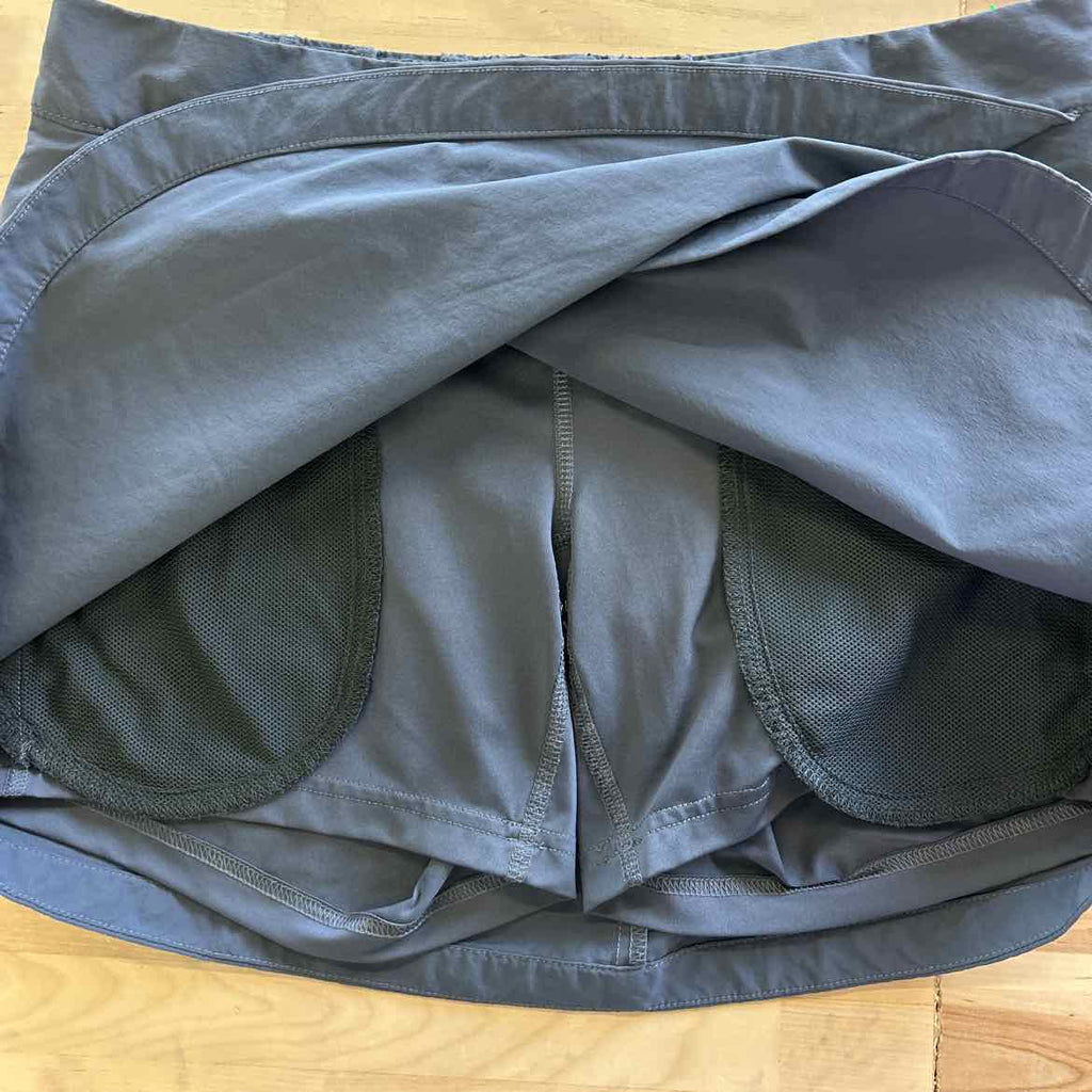 The North Face Women Size M Gray Nylon Preloved Skorts