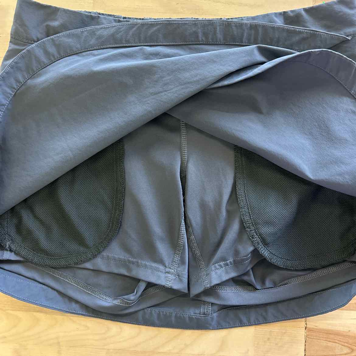 The North Face Women Size M Gray Nylon Preloved Skorts
