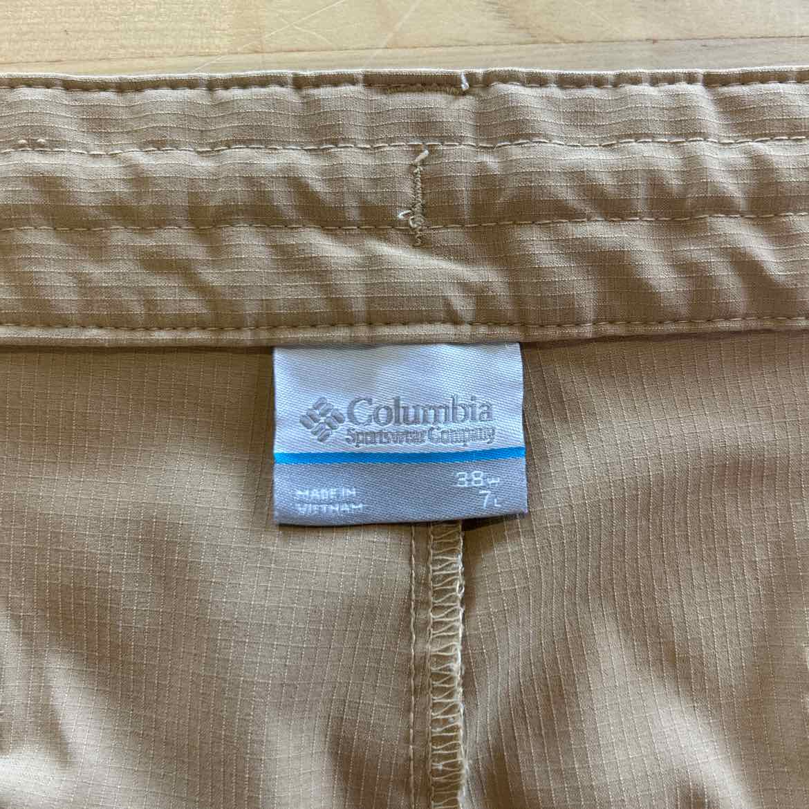 Columbia Men's Size 38 Tan MENS Shorts