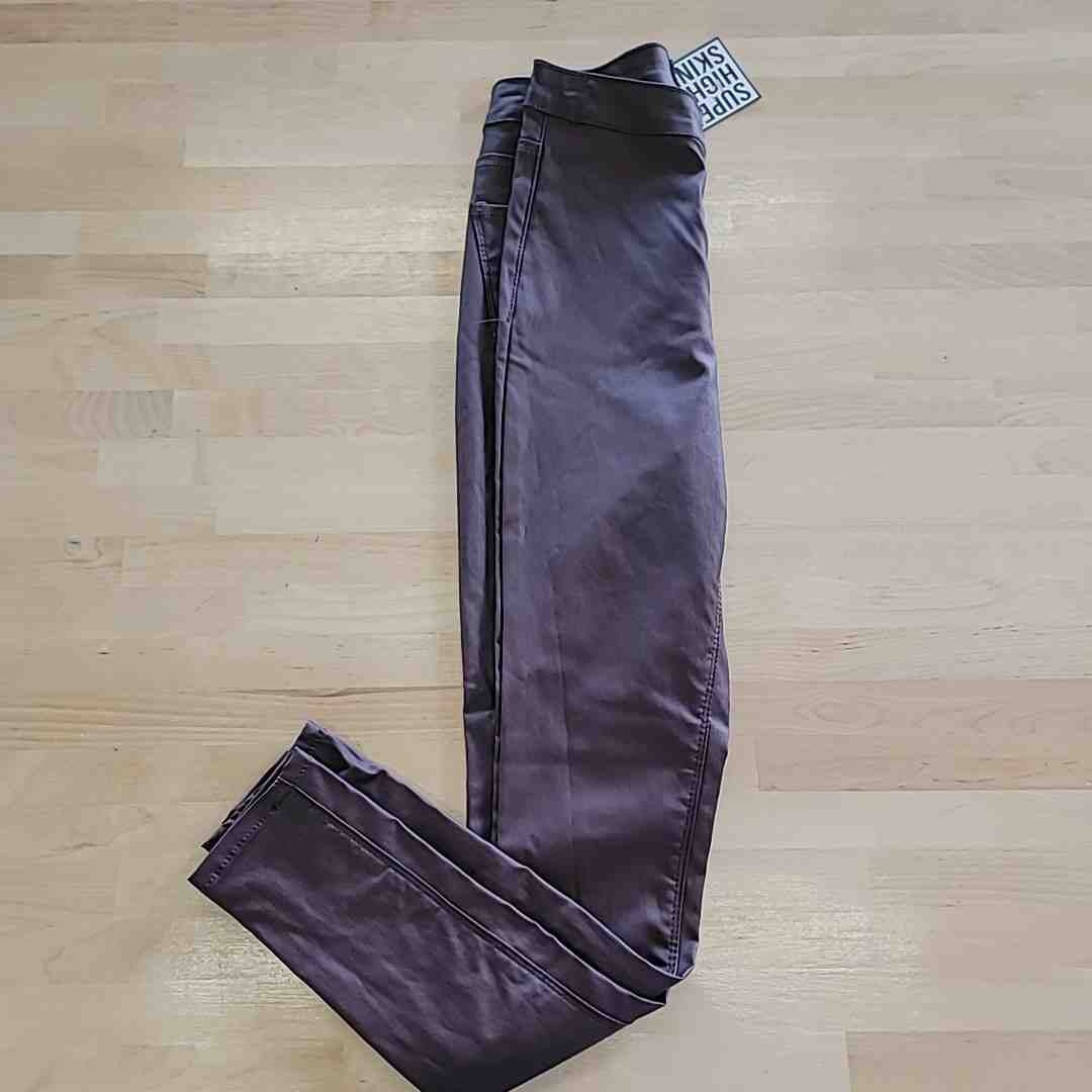 Almost Famous Size 3 Suoer High Rise Skinny faux leather Purple Jeans