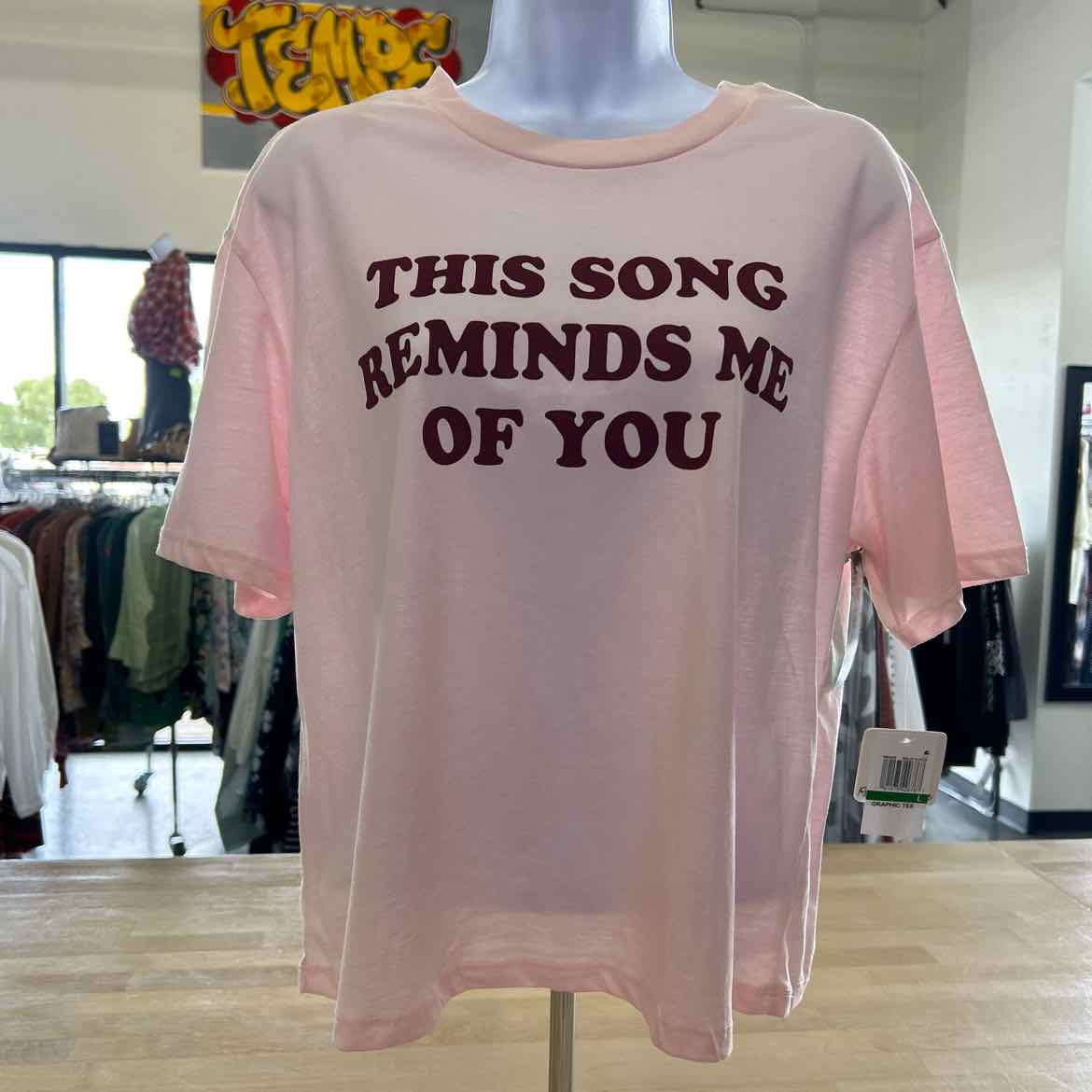 Rebellious One Size L Pink T-shirt