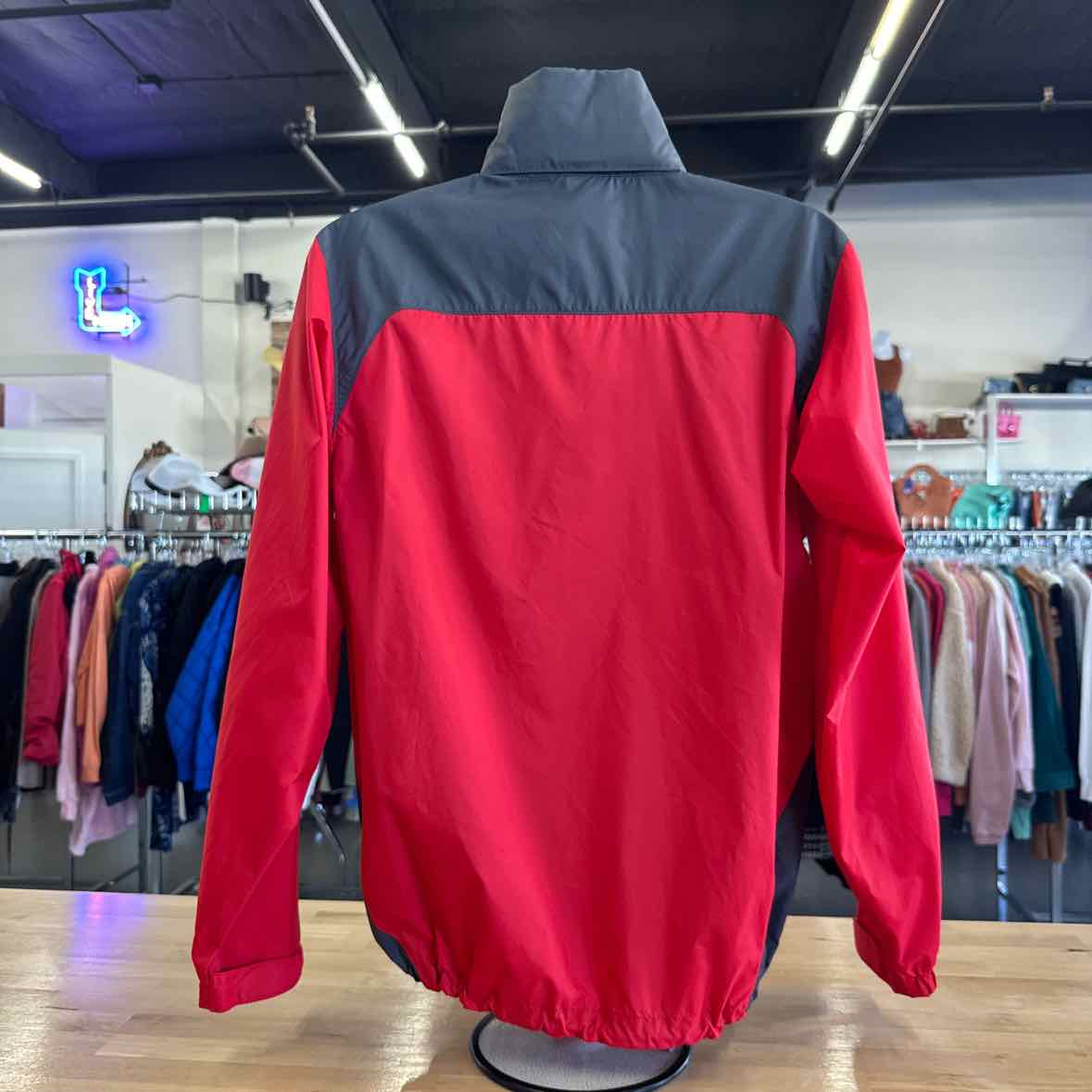 Columbia Size M Red & Gray Jacket