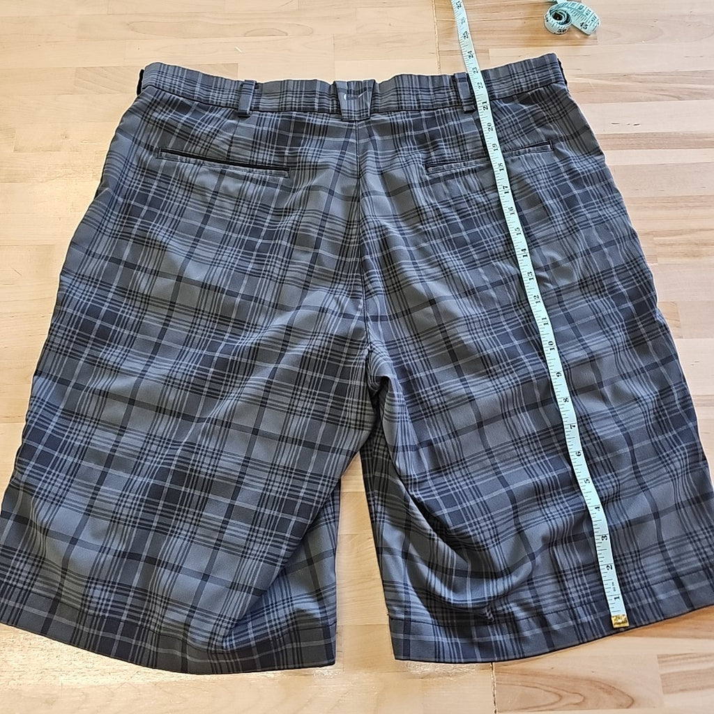 Nikegolf Size 36 Gray MENS Shorts