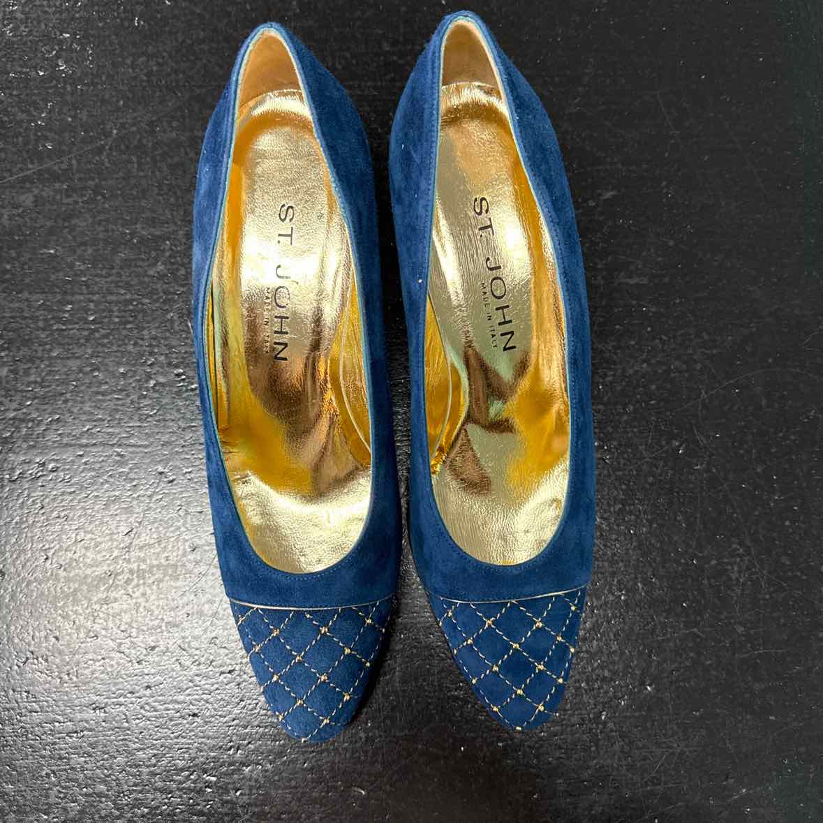 St. John Size 7.5 Blue Suede New Heels