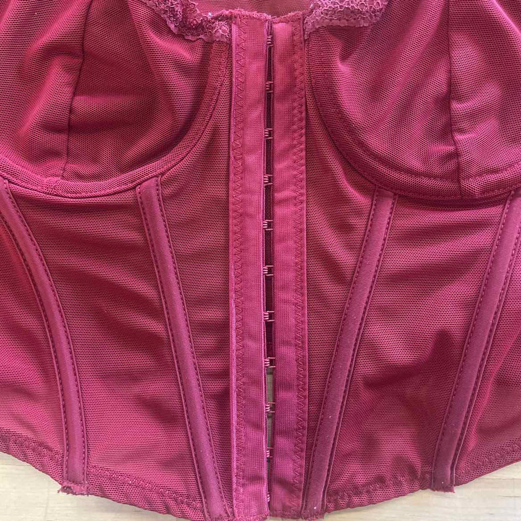 Garage Size XS Red Nylon Preloved Corset