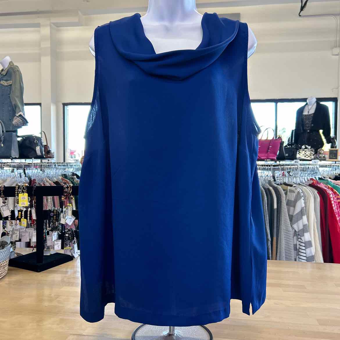 Vince Camuto Size 2X Blue Sleeveless