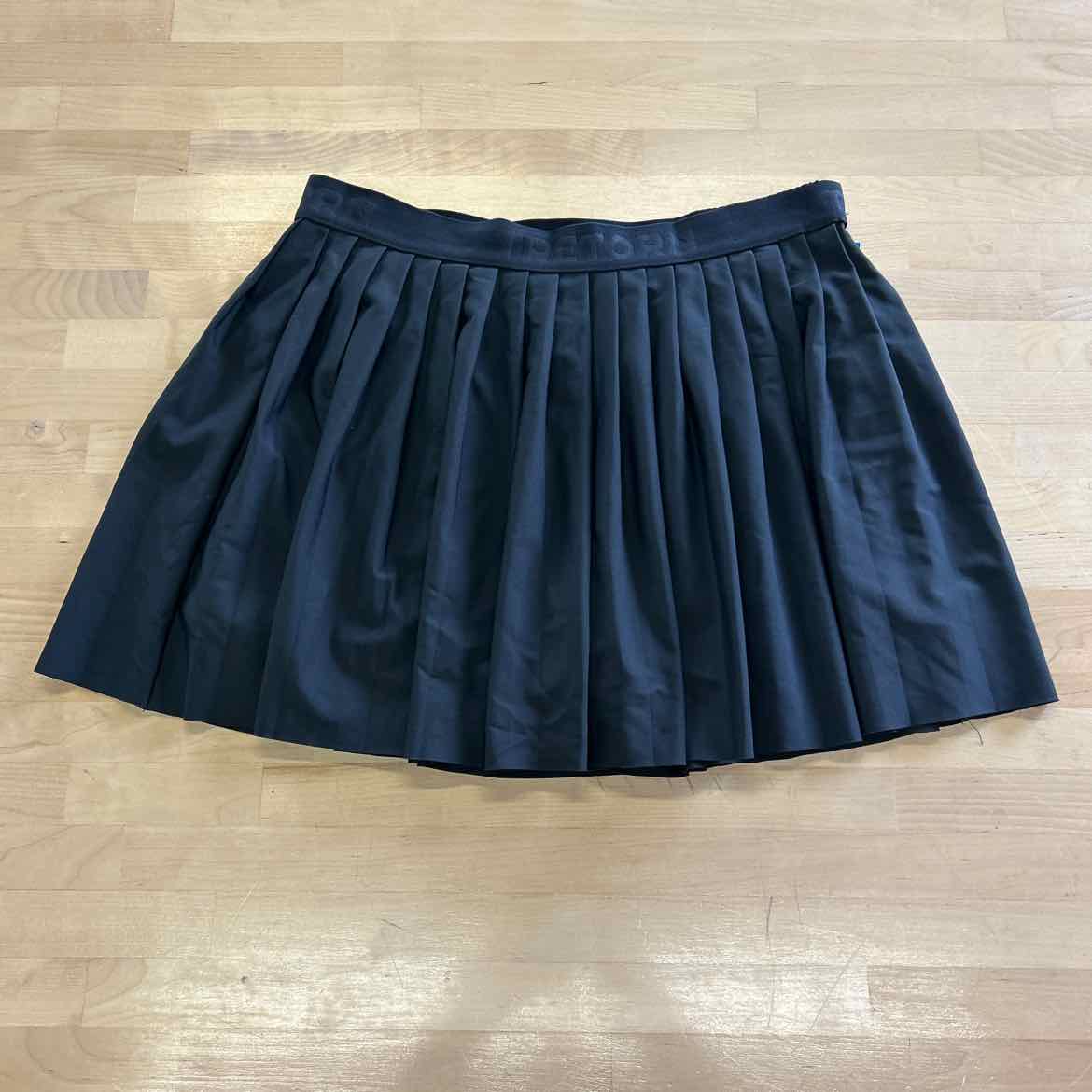 Tretorn Size M Black Preloved Skirt