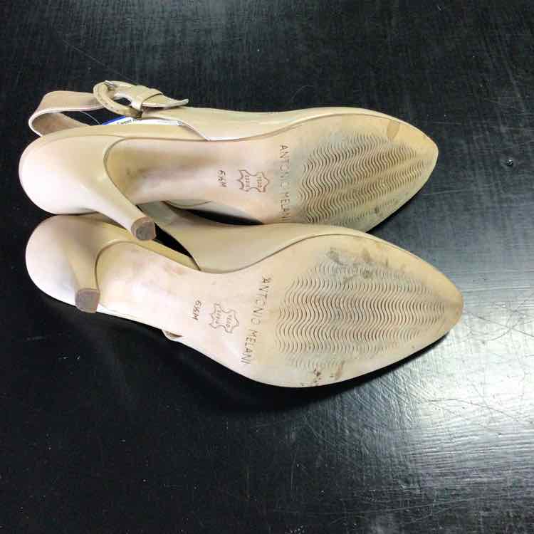 Antonio Melani Shoe Size 6.5 Beige Heels