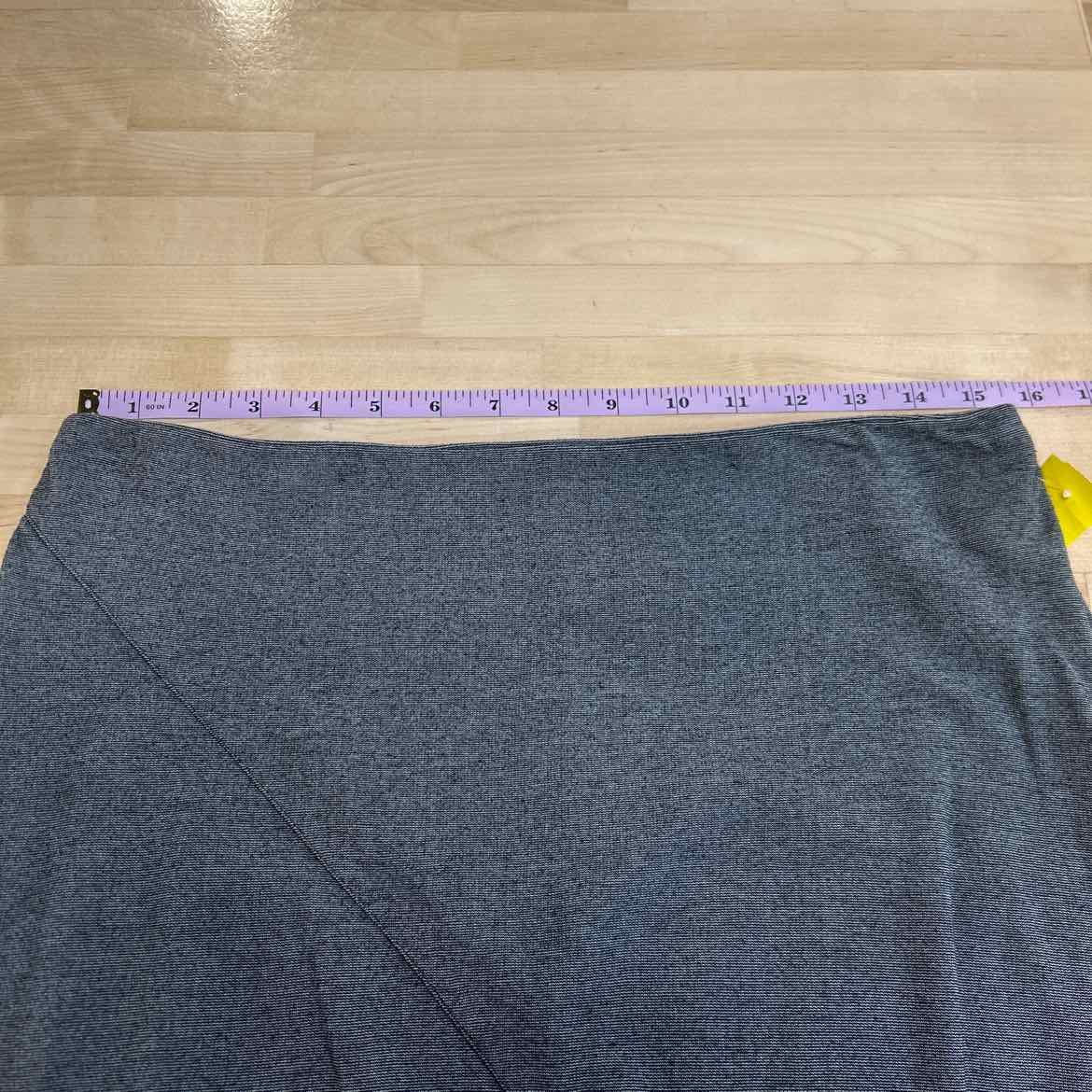 Robert Rodriguez Size 8 Gray Preloved Skirt