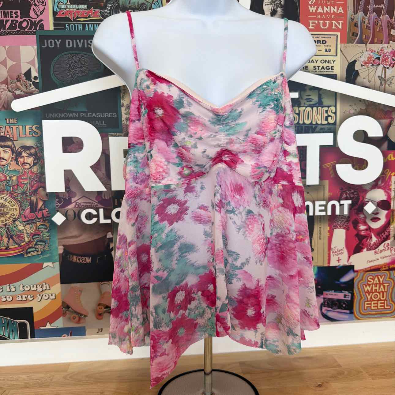 Steve Madden Size XL Floral-Print Handkerchief-Hem Sleeveless Top - Pink Hydrang