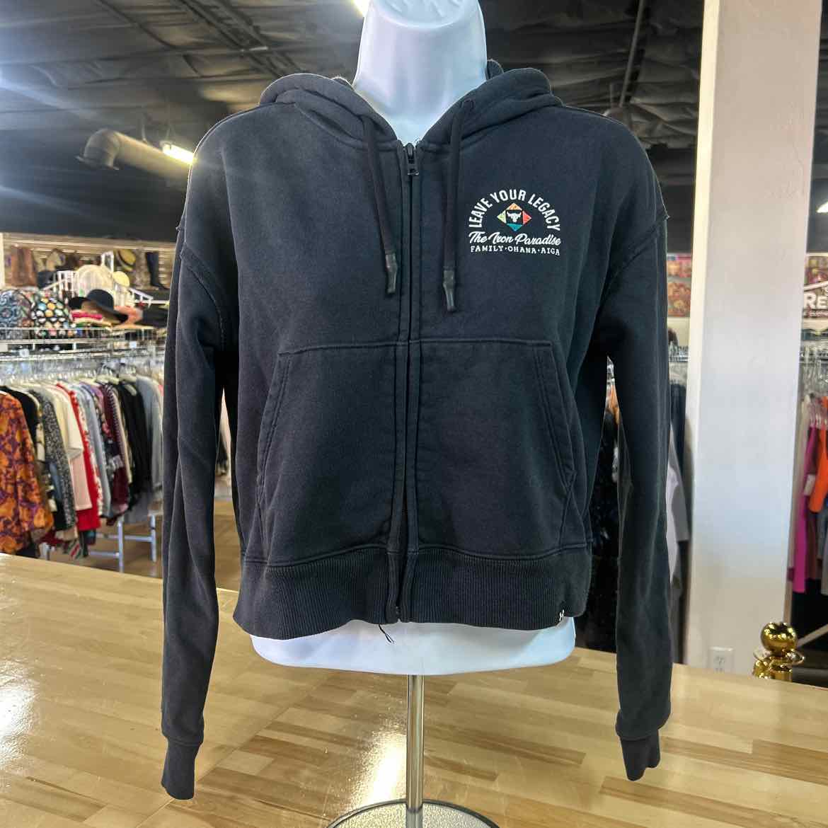 Under Armour Size XS Black Preloved Sweater