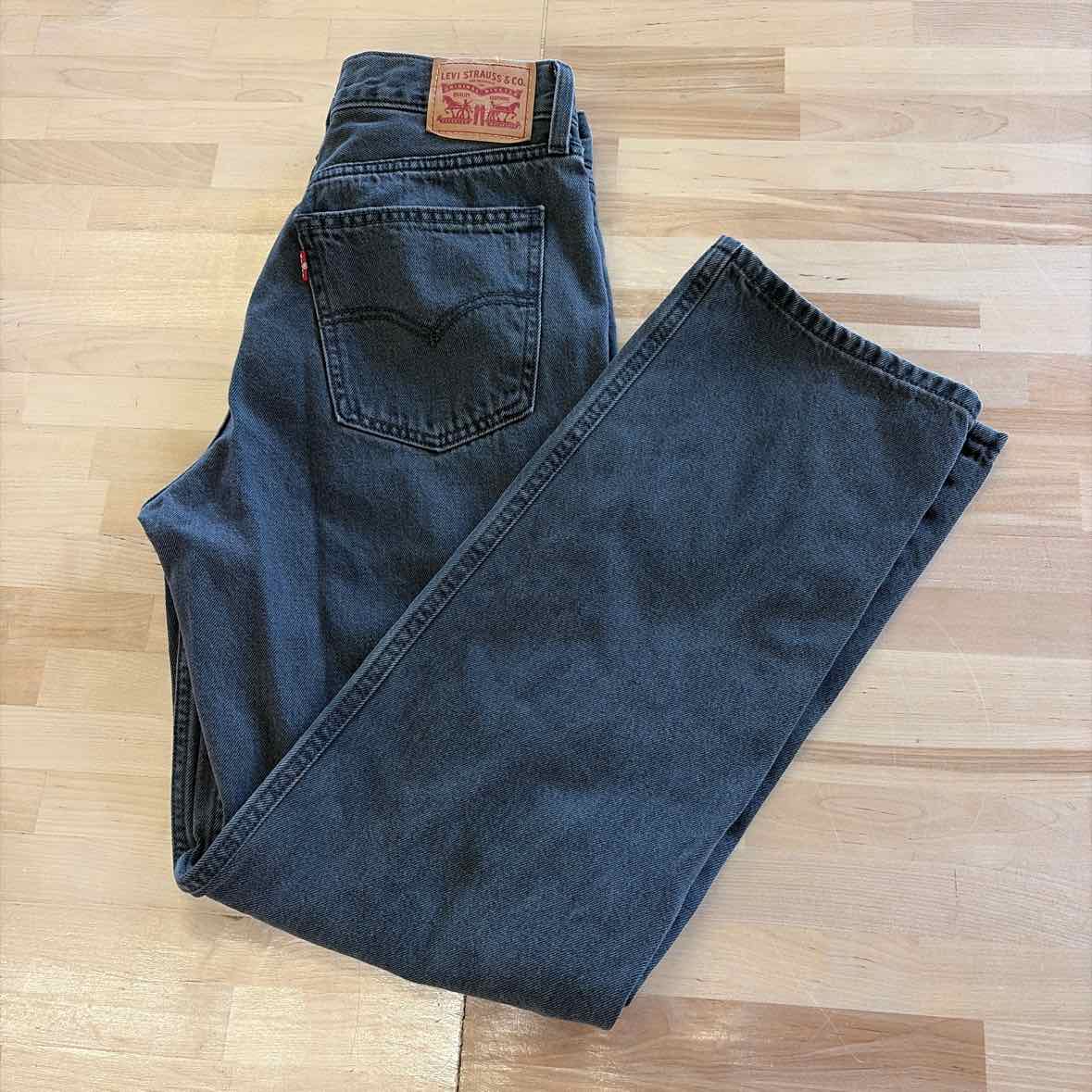 Levi's Size 28 Gray Denim Jeans