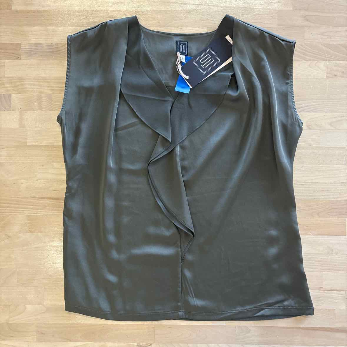 LTD Size L Green Sleeveless