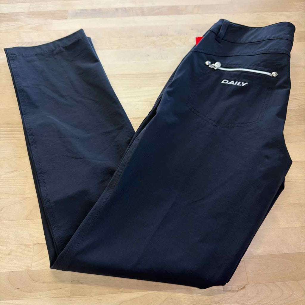 Daily Sports Size 8 Black Preloved Athletic Pants
