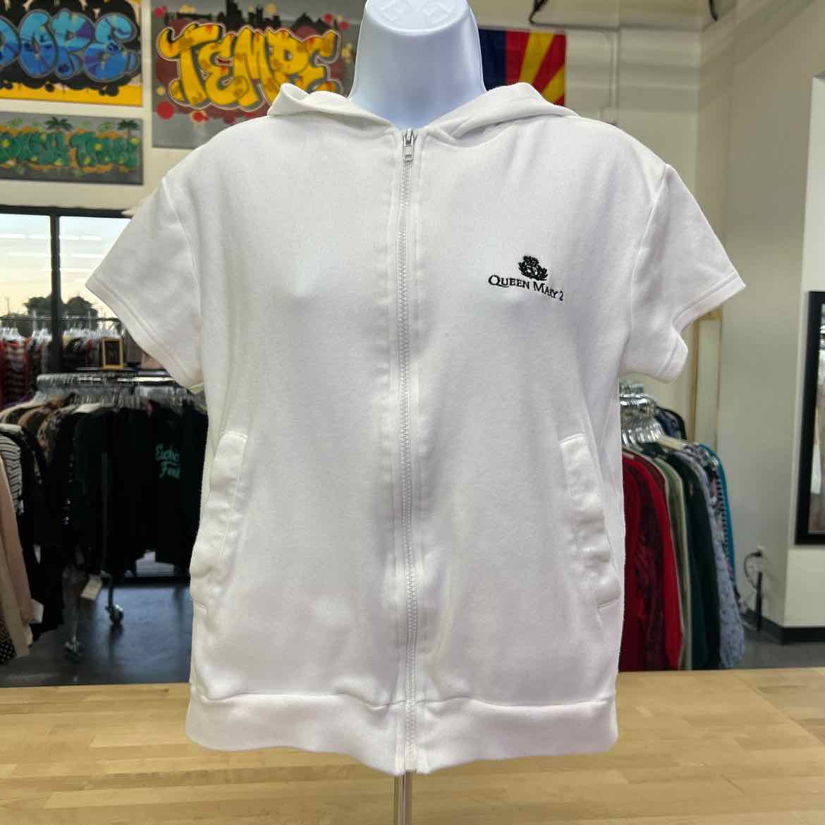 Size L White Used zip up short sleeve