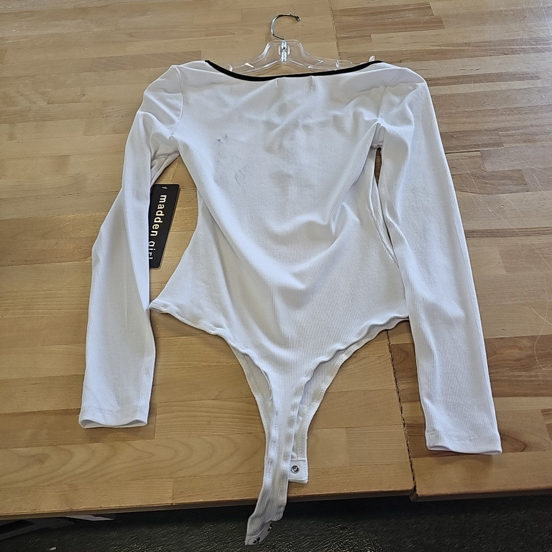Madden Girl Juniors' Bow-Keyhole Long-Sleeve Bodysuit - Bright White