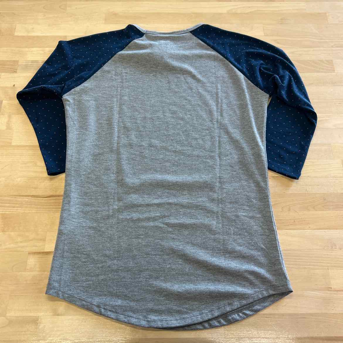 LulaRoe Size XS Gray Long Sleeve