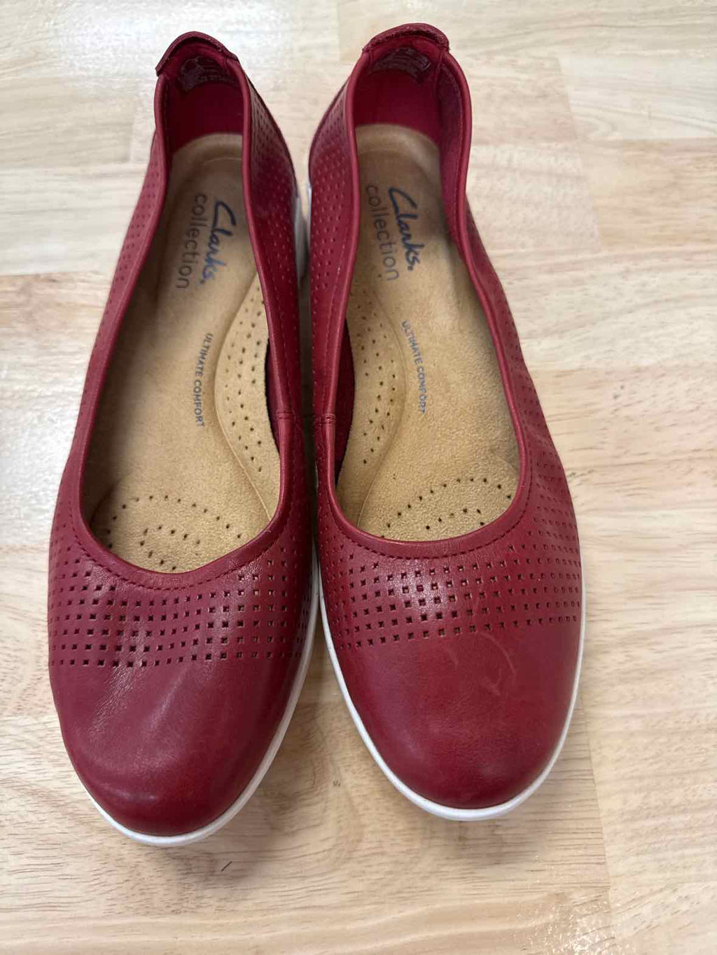 Clarks Size 6 Red Preloved Slip On