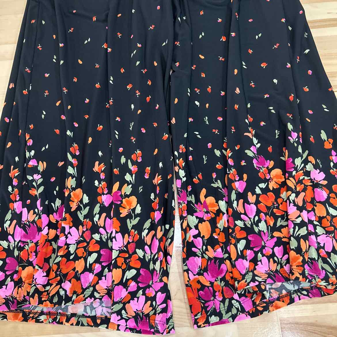 Vince Camuto Size L Black New Pants